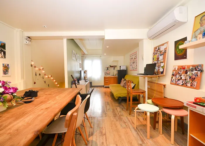 Good Day Hostel Bangkok